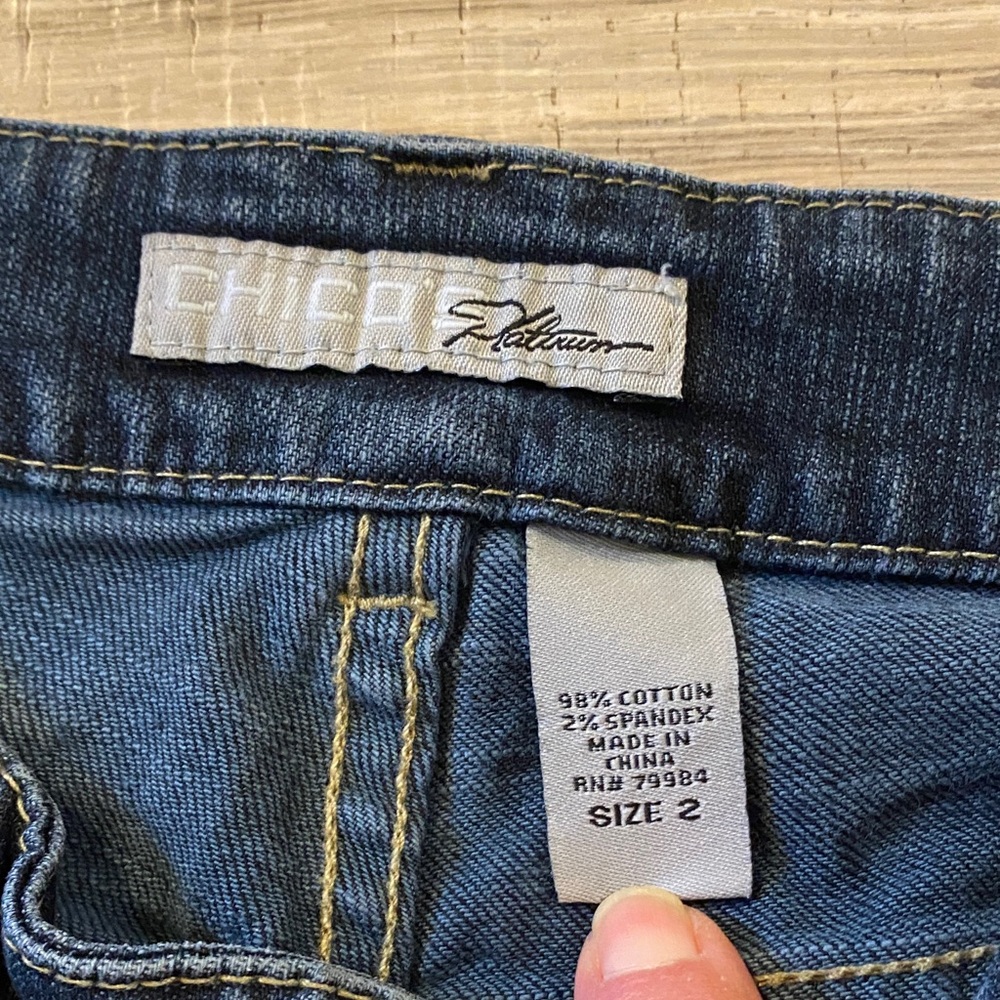 Chico's Dark Blue capri - Picture 3 of 5